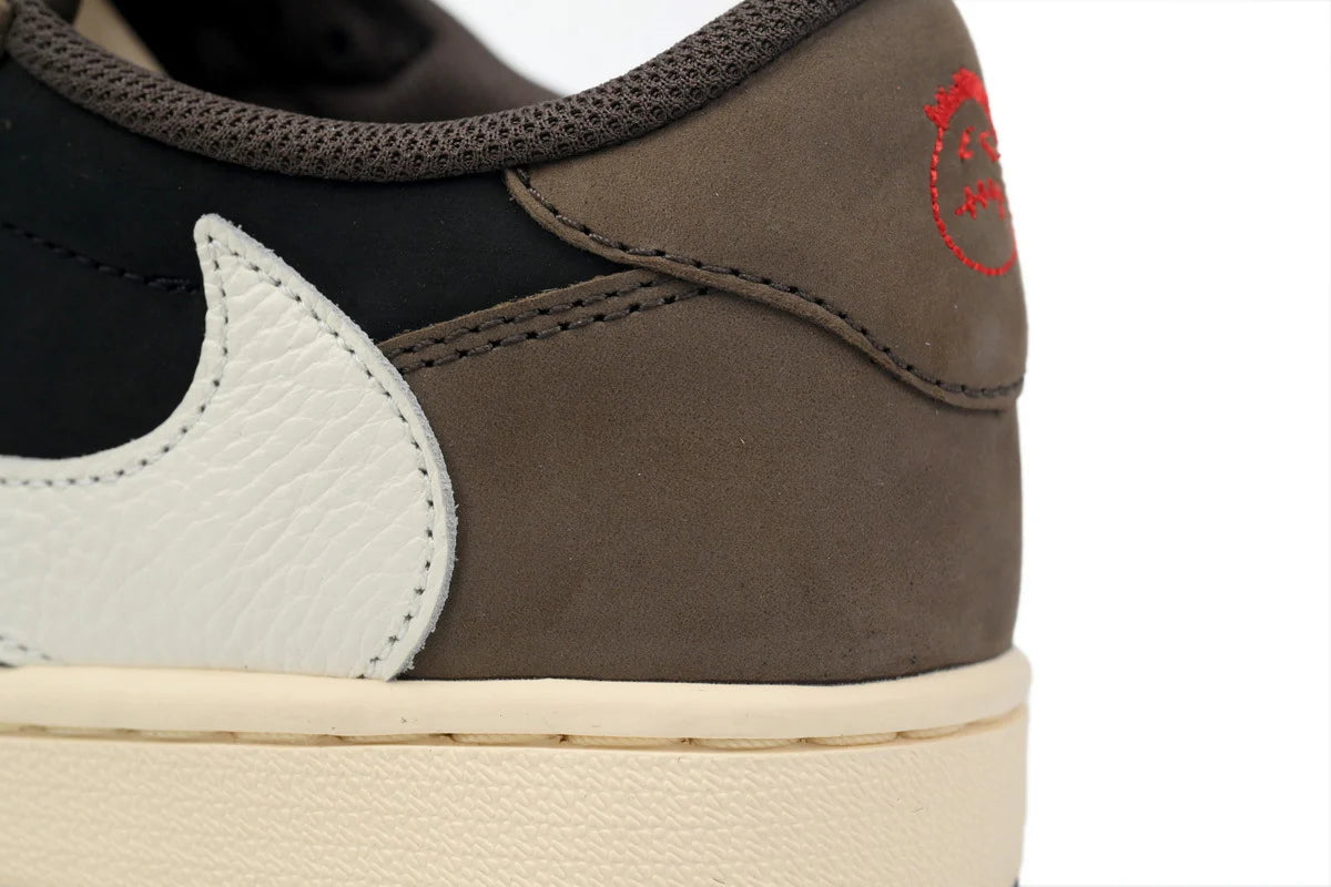 TRAVIS SCOTT X AIR JORDAN 1 LOW OG “MOCHA”